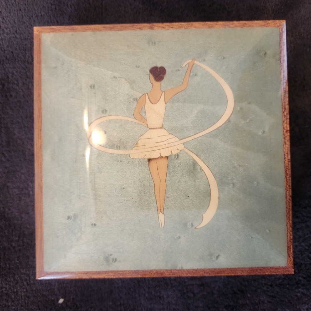 REUGE MUSIC BOX - LARA'S THEME